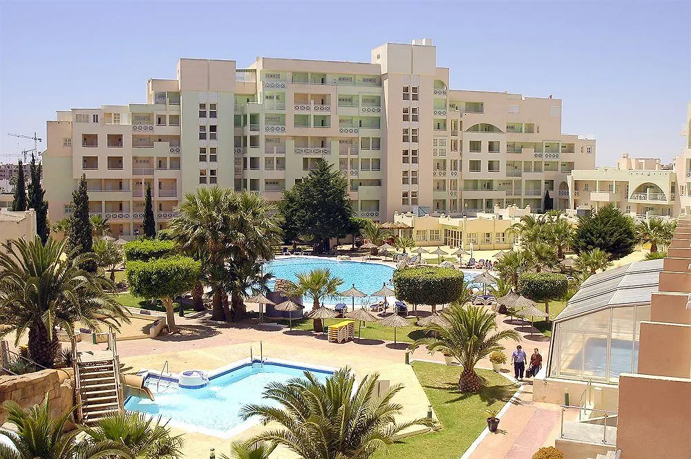 Apartamentos Fenix Beach location
